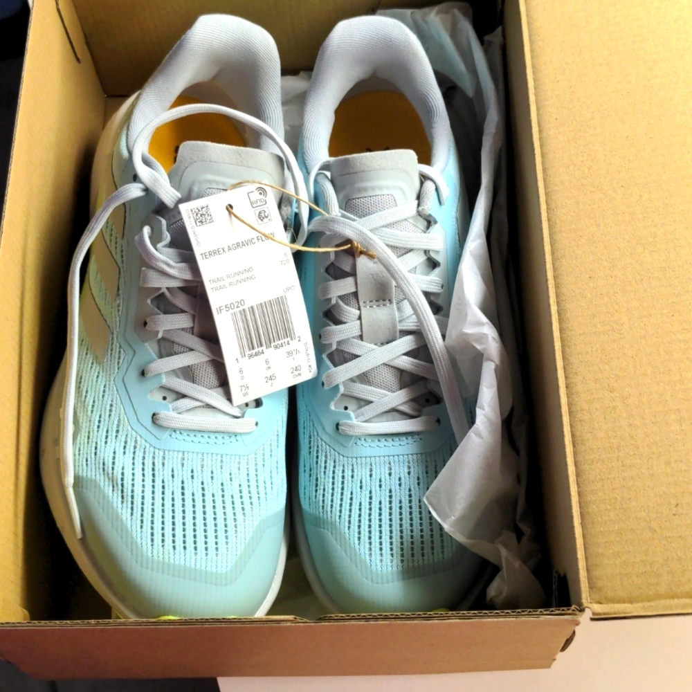 Adidas 7.5  NWT Terrex agravic flow trail running shoes